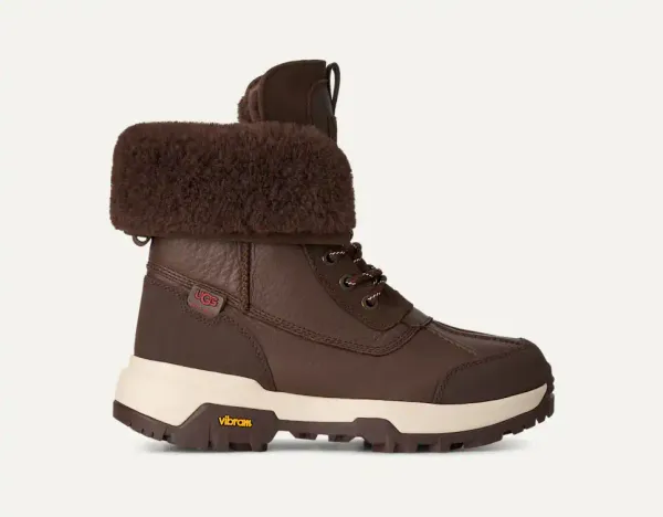 UGG WOMEN'S ADIRONDACK BOOT XXV BURNT CEDAR